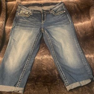 NWOT Vigoss Capris, Size 18